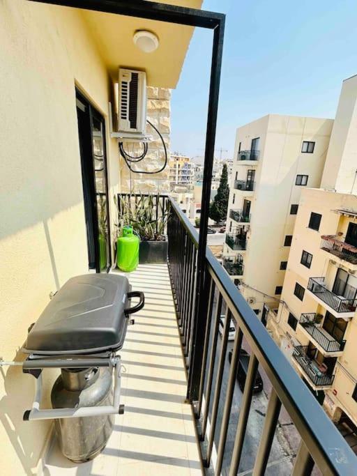Cosy Home Close To The Sea, King-Size Bed St. Paul's Bay Exterior foto